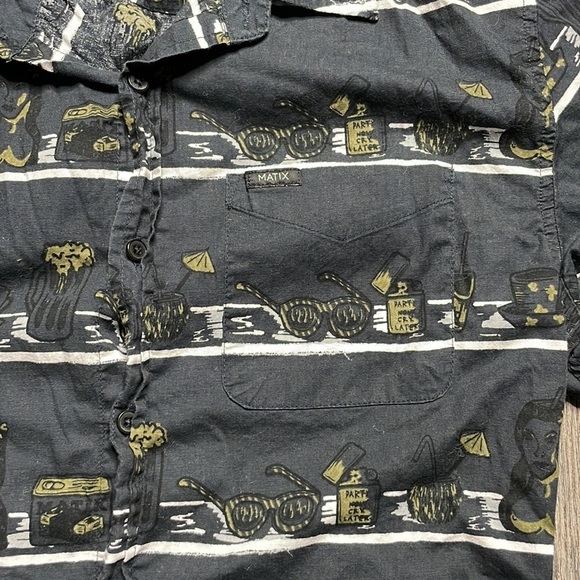 Matix Men’s Black Tropical Short Sleeved Button Down Shirt, size medium - Picture 3 of 5